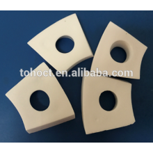Baldosas de cerámica de alúmina de 95% de alta resistencia al desgaste para sistema de transporte de ladrillo de placa blanca de cerámica de cerámica